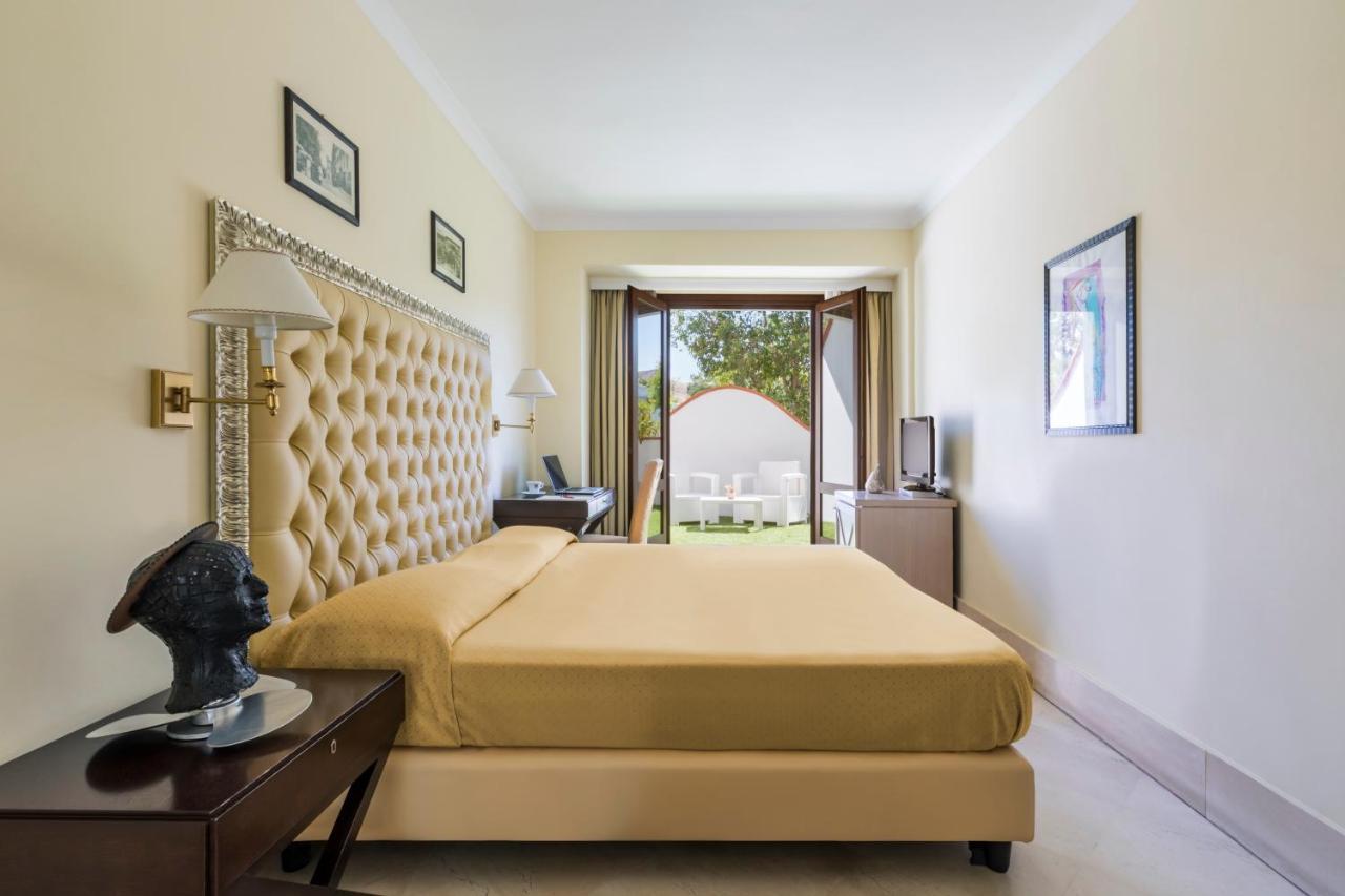 Hotel Lido Degli Scogli 4*