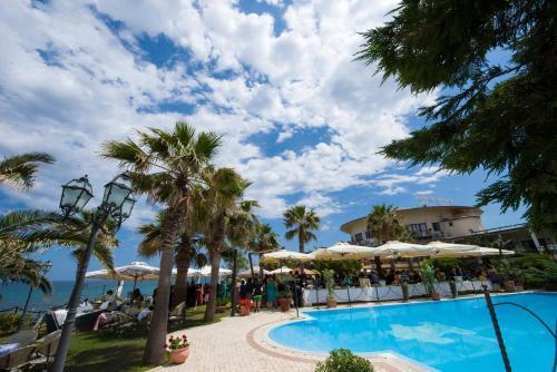Hotel Lido Degli Scogli 4*